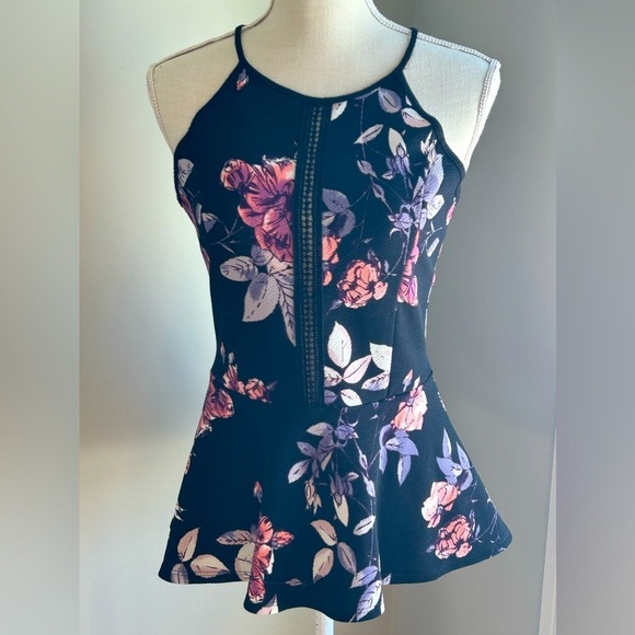 touch blue Tops - Woman’s medium peplum top